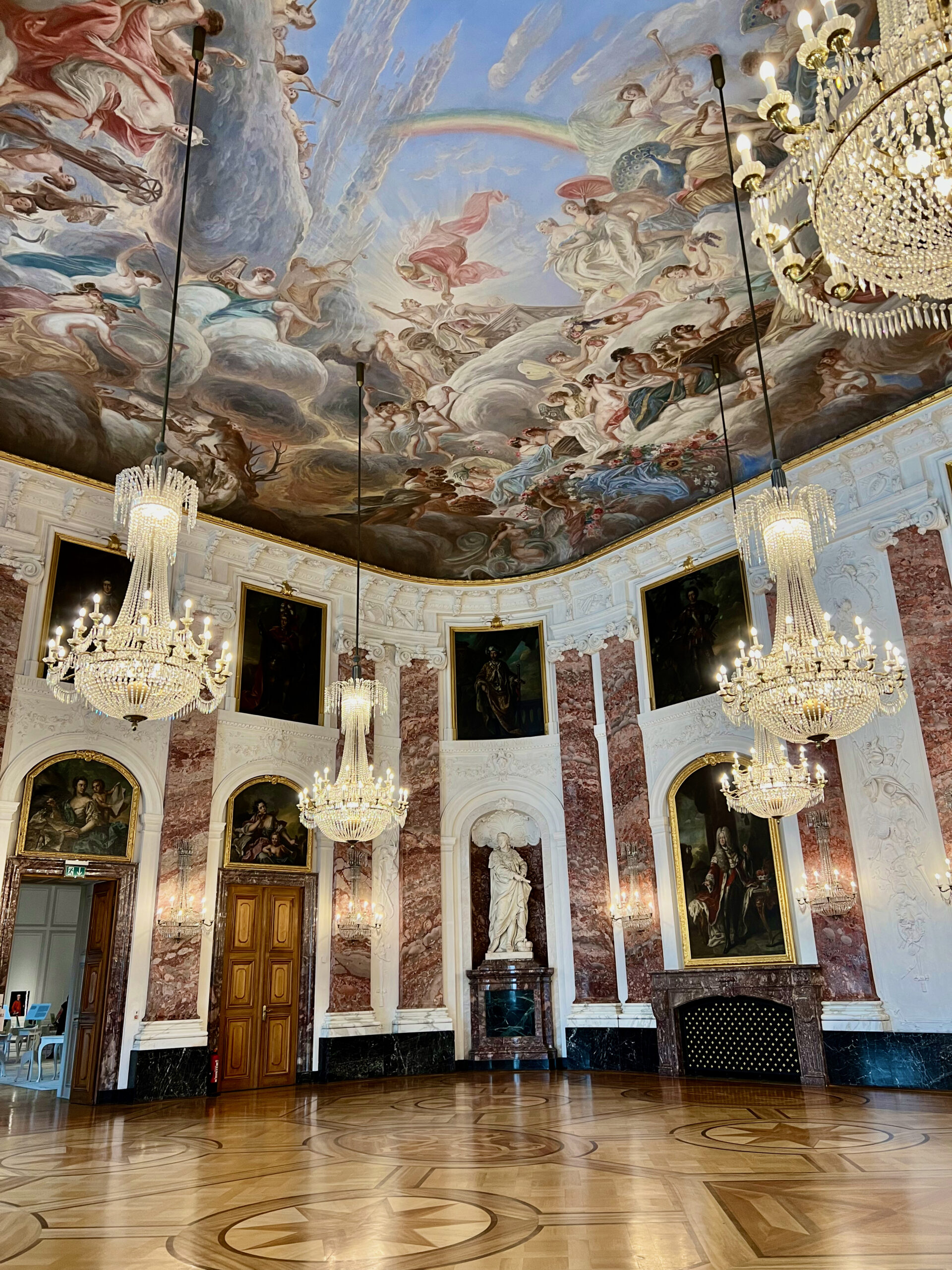 In the Shadow of the Elector: A Day at Mannheim Palace and the Quadratestadt 🇩🇪