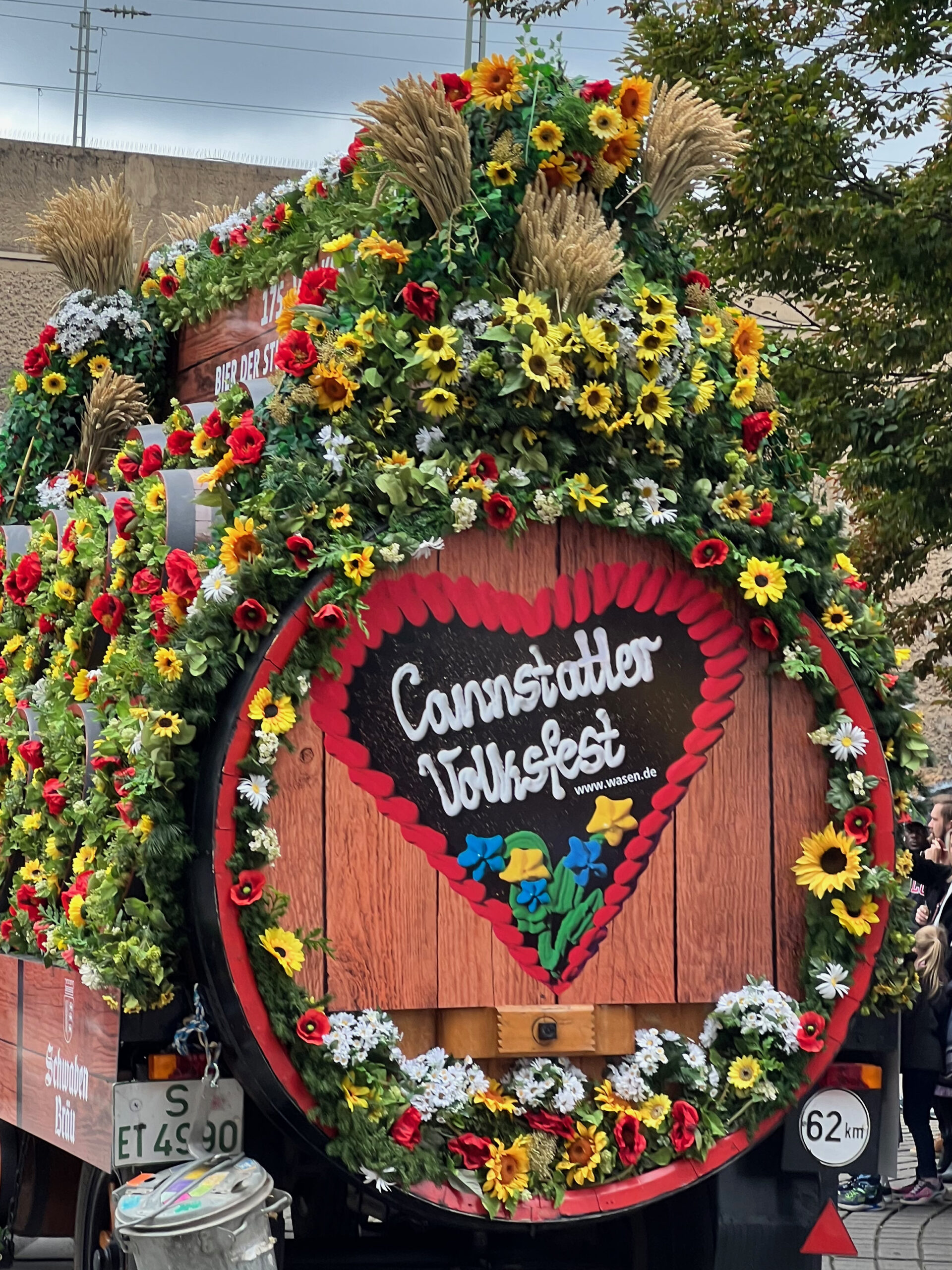Cannstatter Volksfest: Stuttgart’s Spirited Celebration 🇩🇪