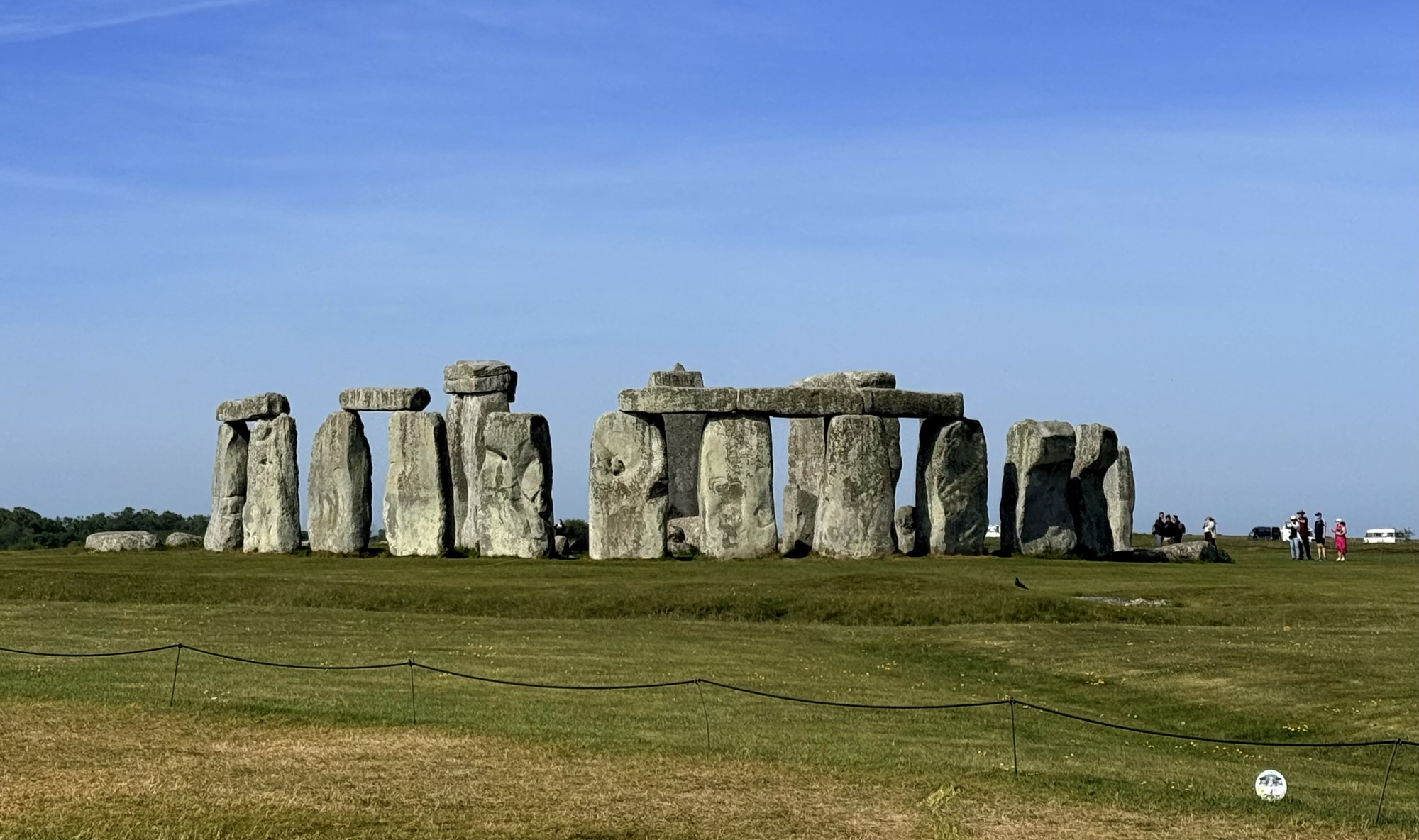 Standing in the Shadow of Giants: Stonehenge, Haunted Pubs, and Unexpected Ties to the USA 🇬🇧