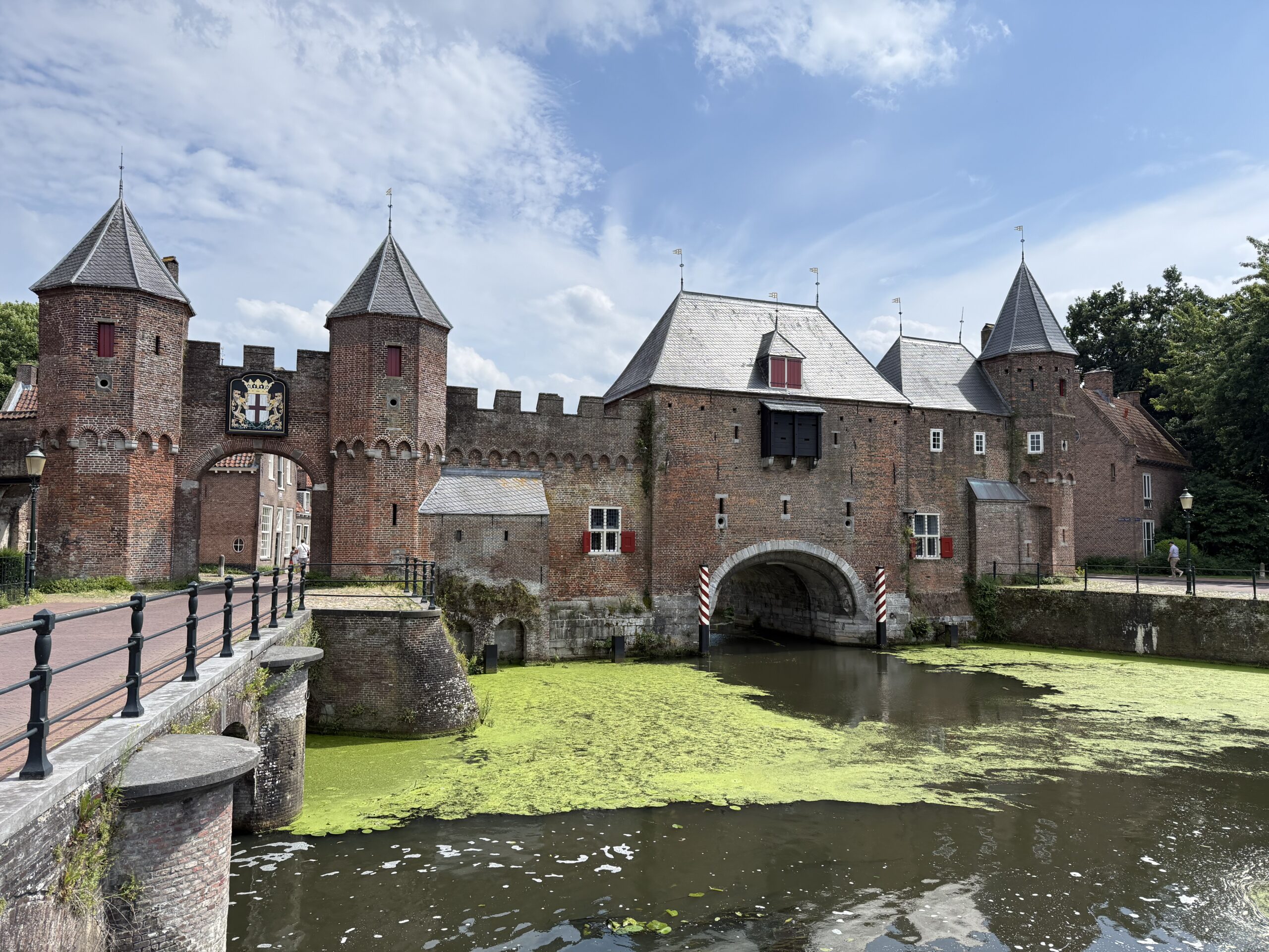 Jets, Giants, and Overlooked Histories: A Day Trip Into the Dutch Heartland 🇳🇱